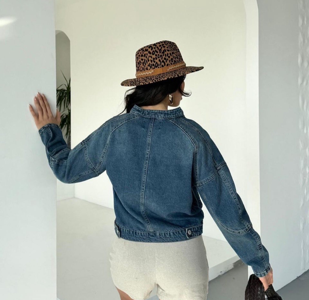 Zip Up Elastic Hem Denim Jacket