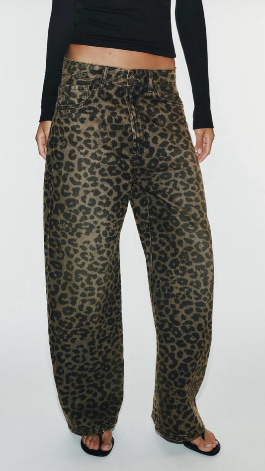 Leopard Print Barrel-Leg Jeans
