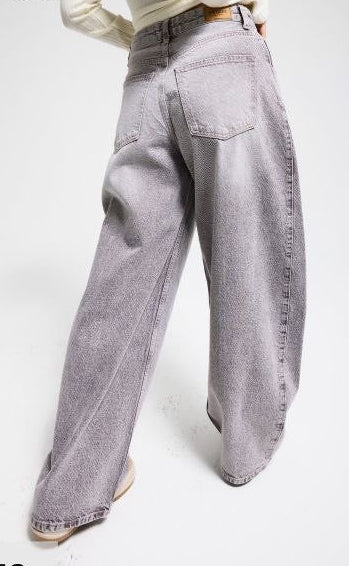 Balloon Denim Jeans - Brownish-