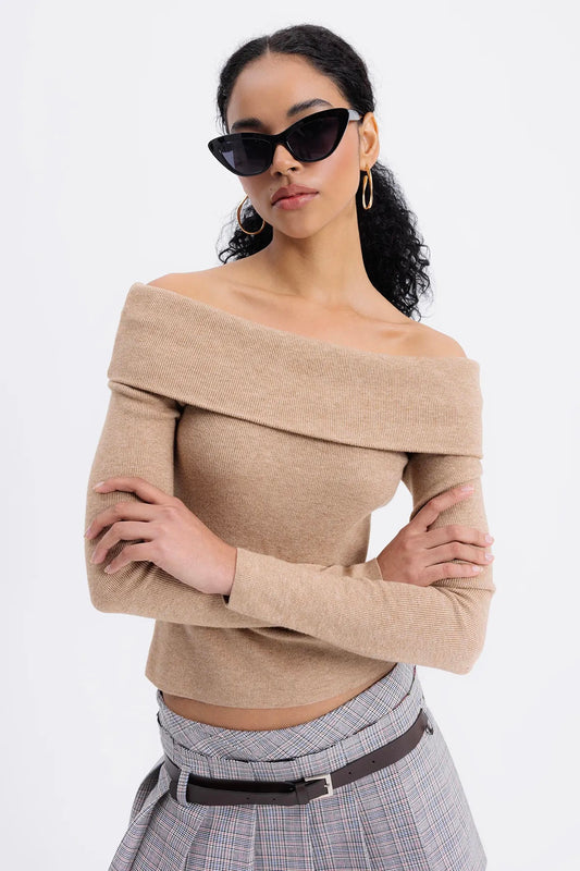 Tricot Off-Shoulder Beige Color