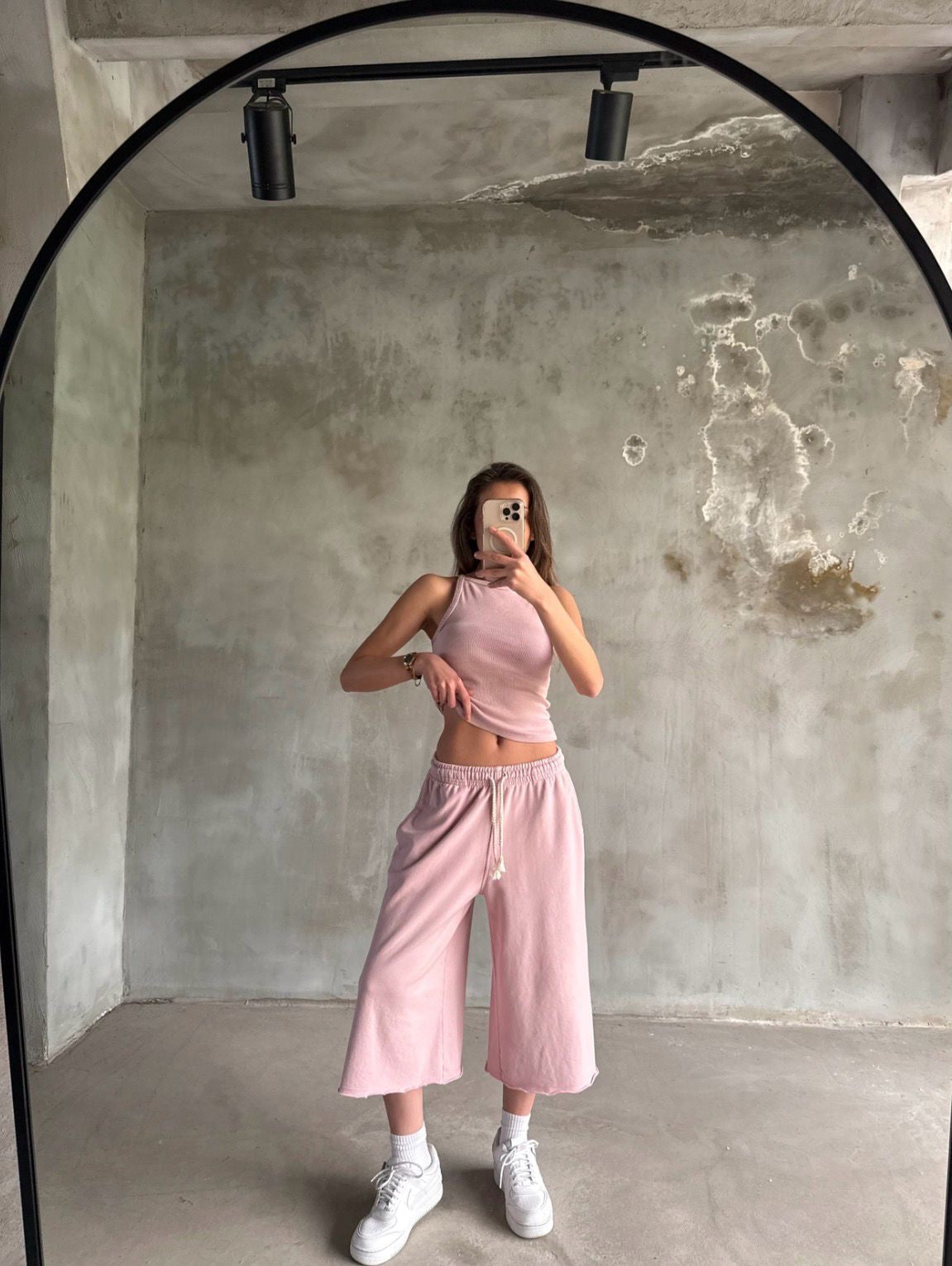 Cotton Lounge Set: Ribbed High-Neck Tank & Cropped Wide-Leg Sweatpants - Pink Color -