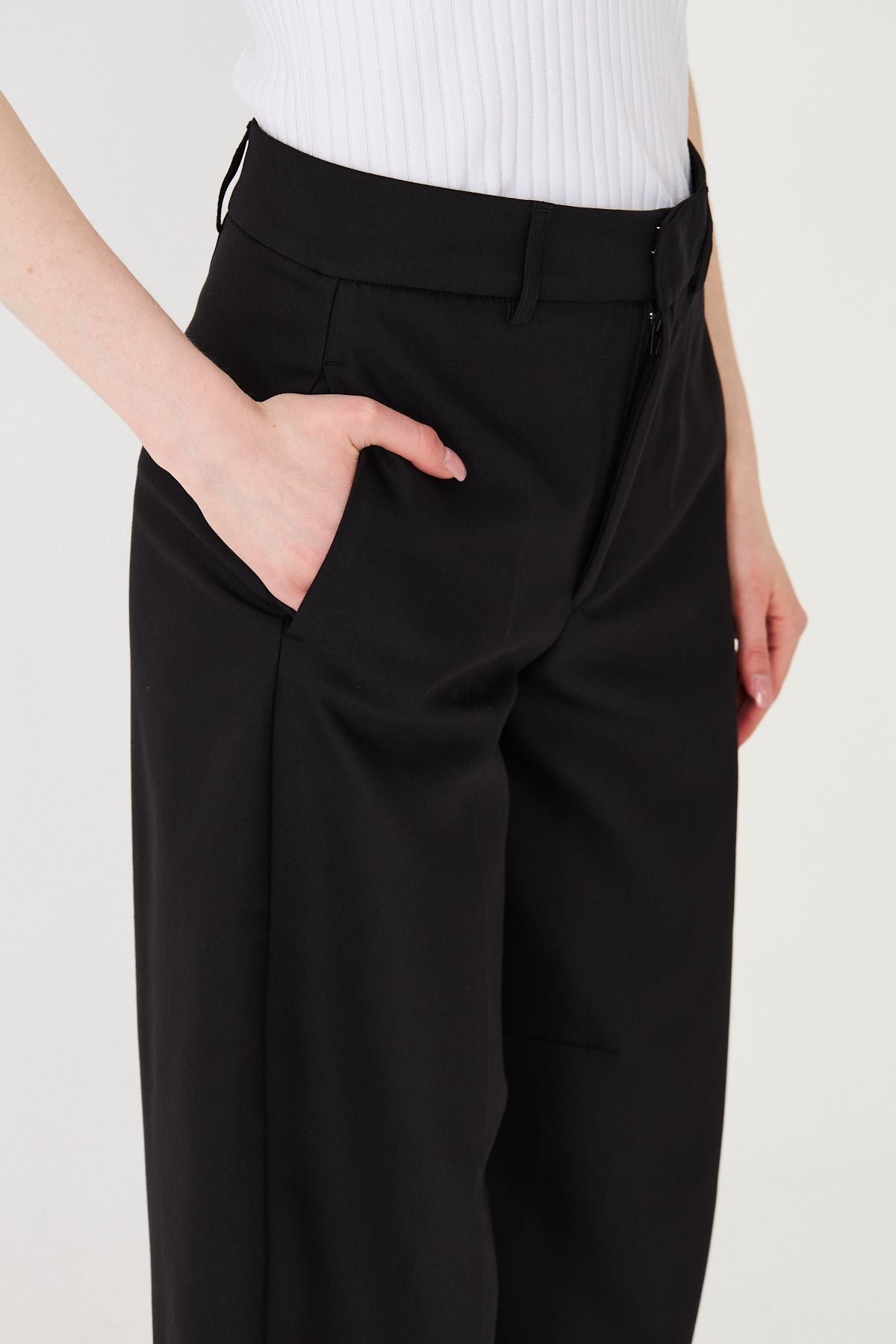 The Sculptural Tailored Balloon Pant -Black Color -