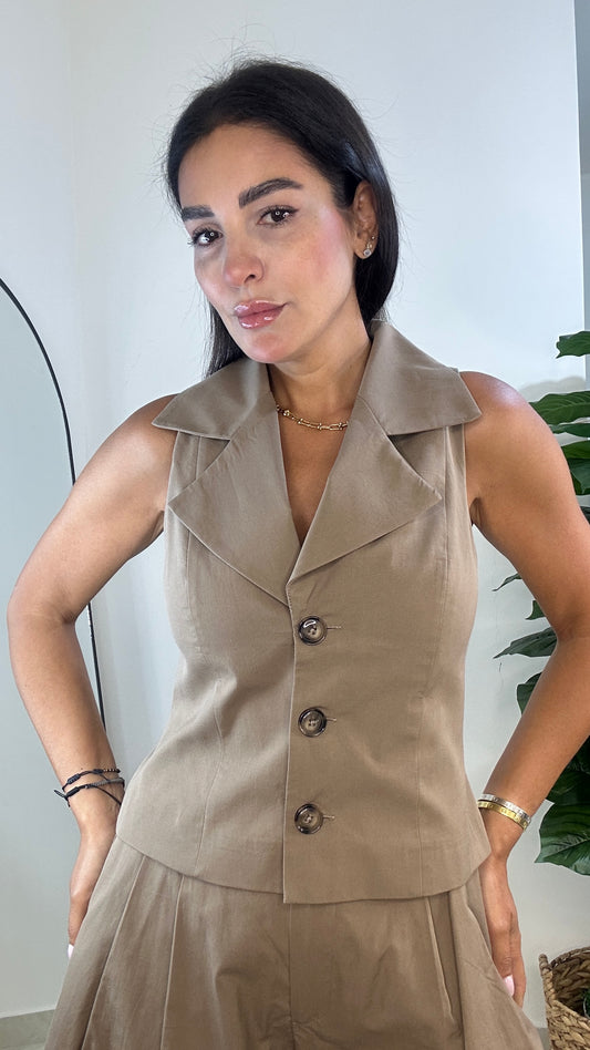 Mocha Vest - The colors everyone will be wearing this season!