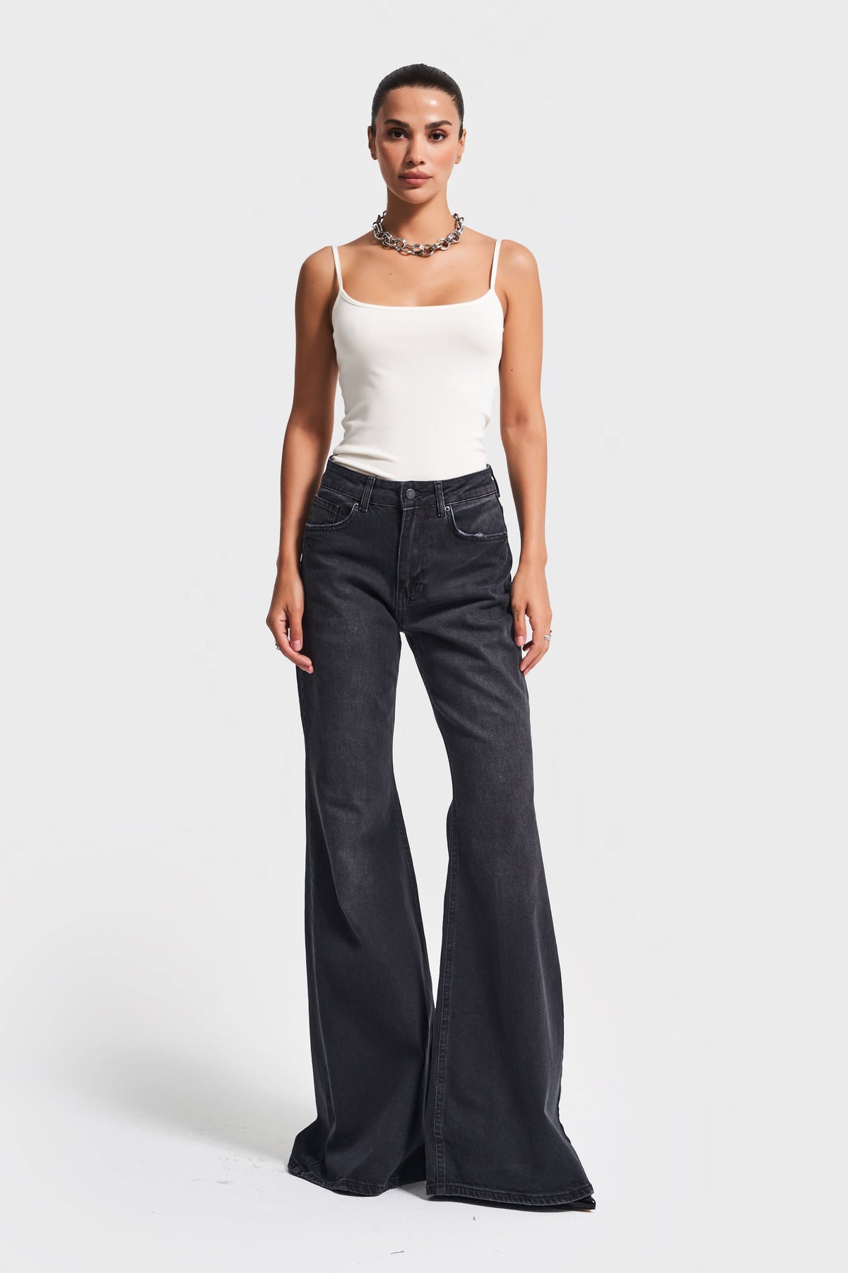 Flared Denim Jeans - Black Color - Mid waist