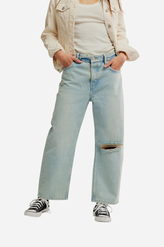 The Boyfriend Jean in Bleach Wash