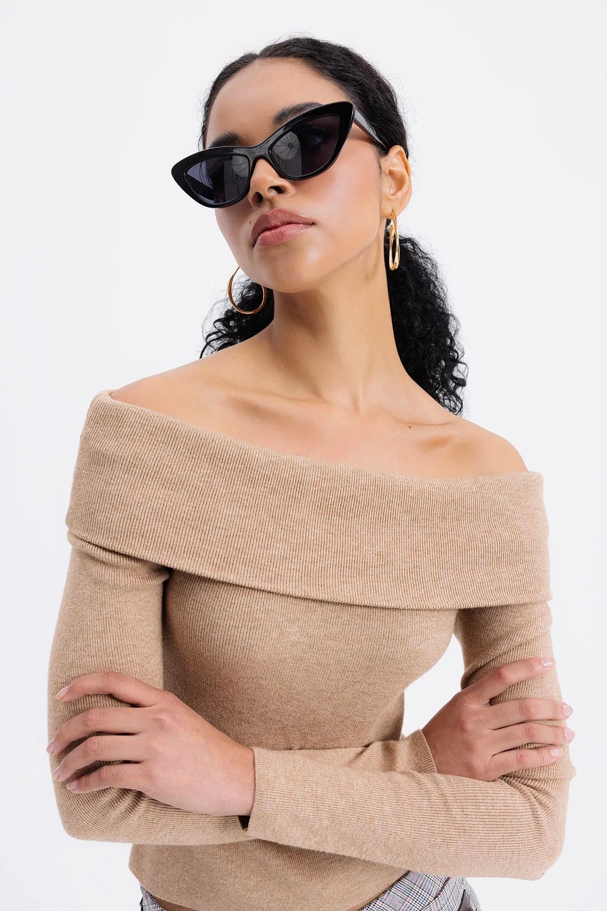 Tricot Off-Shoulder Beige Color