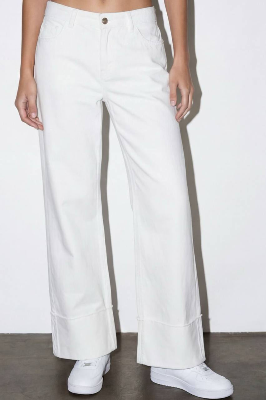 Wide-Leg Folded Cuff Jeans in Off-White