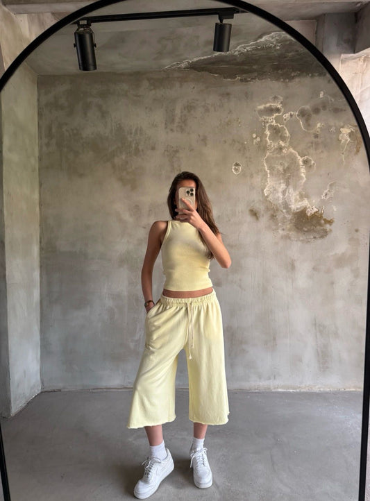 Cotton Lounge Set: Ribbed High-Neck Tank & Cropped Wide-Leg Sweatpants - Yellow Color -
