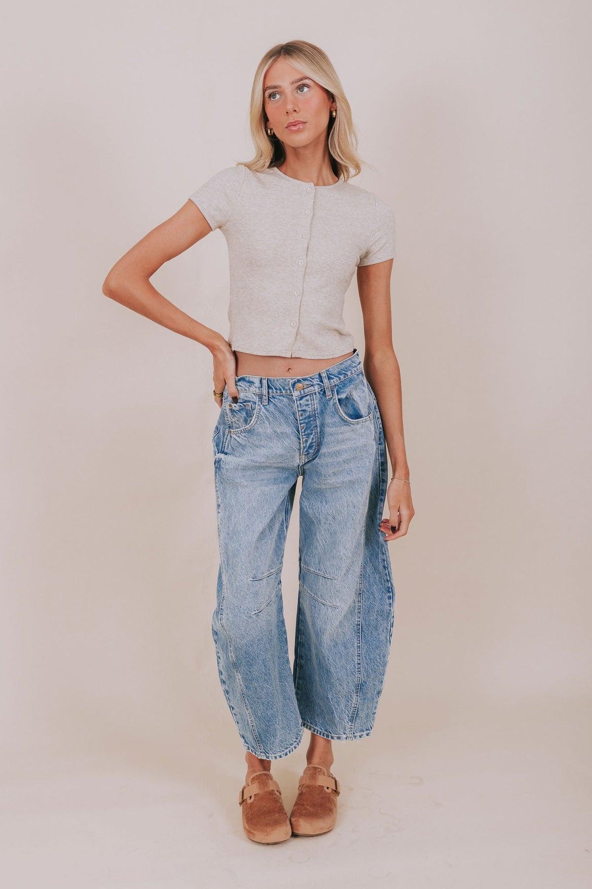 Barrel Denim Jeans - mid rise - washed blue -