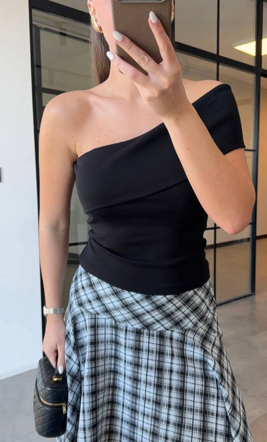 Talia Asymmetric Off-The-Shoulder Top Black