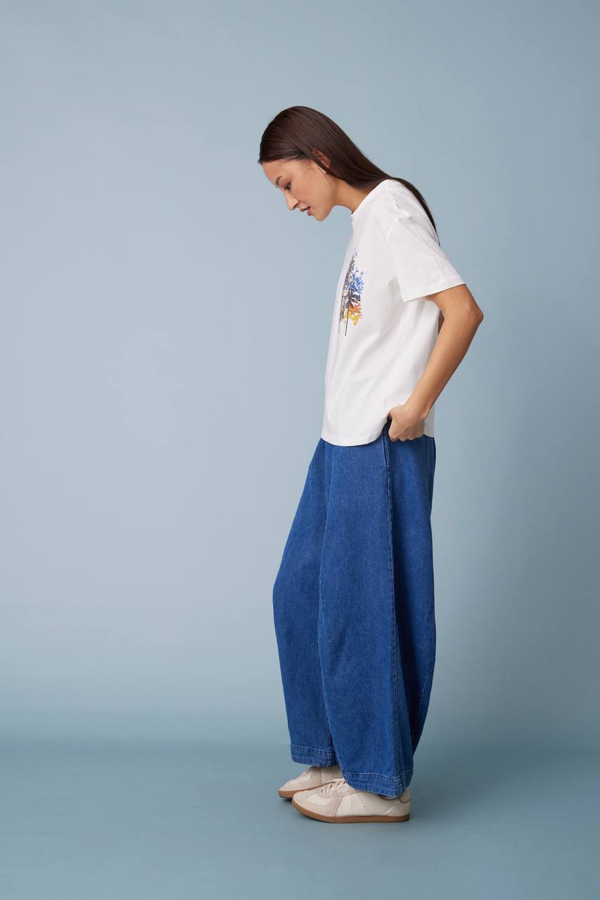 Tropical Graphic Cotton Tee – Relaxed Fit